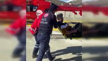 Van'ın Bahçesaray ilçesinde apandisit tanısı konulan erkek hasta ambulans helikopterle hastaneye ulaştırıldı