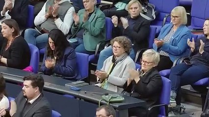 Canciller alemán dice que ayuda a Ucrania es "existencial" para Europa