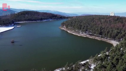 Topuk Yaylası'na kar yağdı