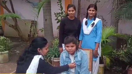 हरदा: स्वास्थ्य विभाग की टीम ने छात्राओं का किया स्वास्थ्य परीक्षण, दी दवाएं