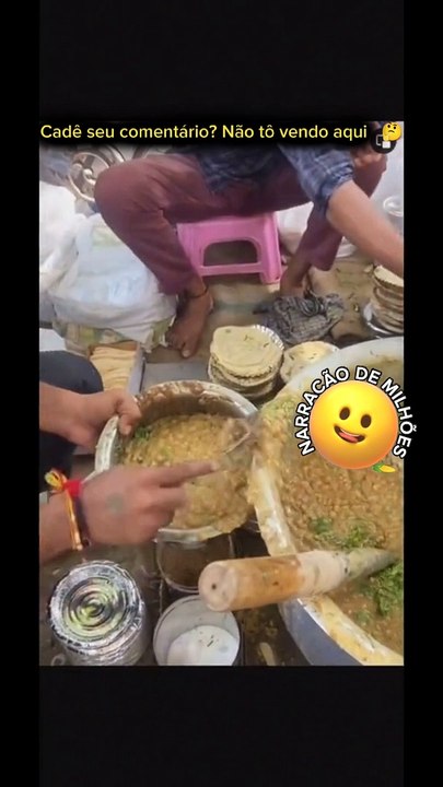 Comédia no Prato: Uma Aventura Culinária que Desafia a Seriedade, Pelas Ruas Saborosas da Índia!