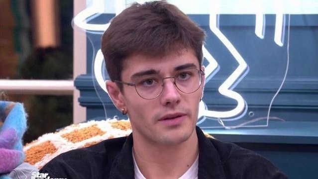 Star Academy : Axel se foire complètement et s’enferme aux toilettes
