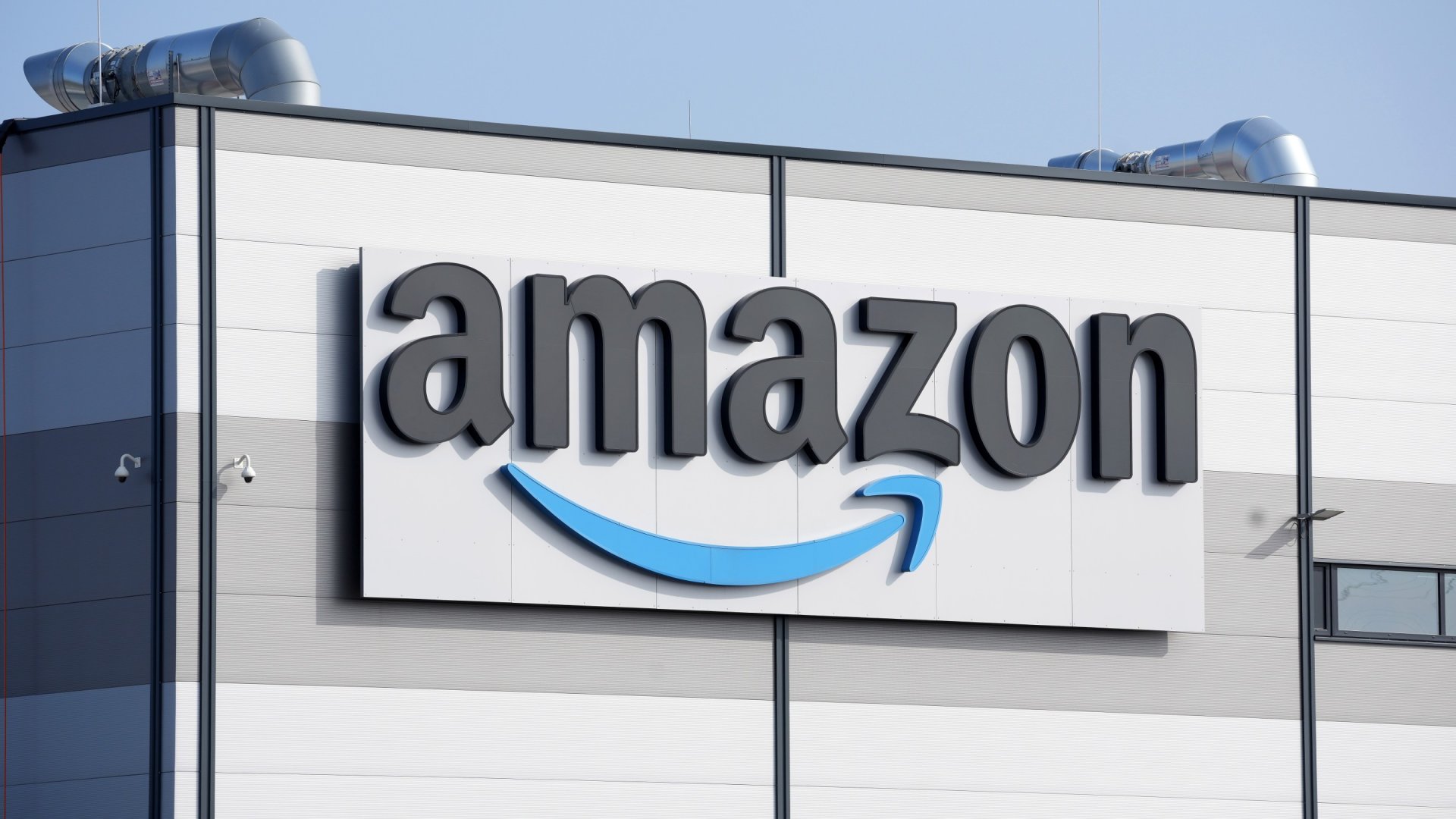 Amazon Using Palm Scanning System for Workplaces