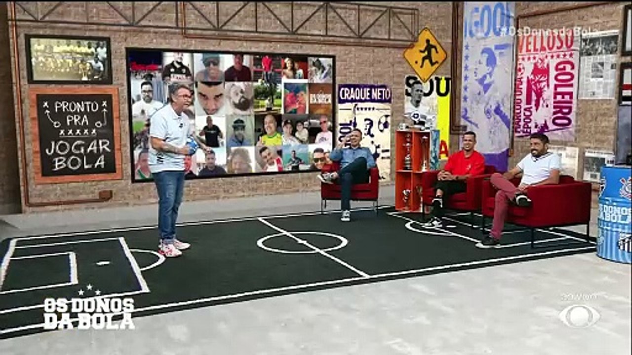 Neto se ajoelha e clama por uma vitória do Corinthians contra o Vasco