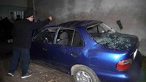 Bursa'da Fırtına Sonucu Uçan Çatı Parçaları 5 Araça Zarar Verdi