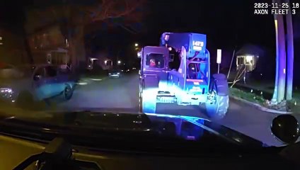 Un niño de 12 años robó un montacargas y la policía lo persiguió durante más de una hora