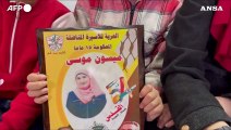 Betlemme, torna a casa l'ex prigioniera palestinese Maysoon Al-Jablee