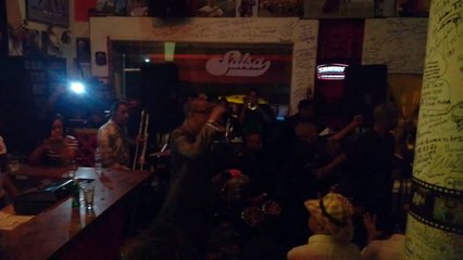 Herman Olivera  &  Orquesta SALSA 220 De Palo Pa Rumba