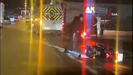 Fırtına insanları, motosikleti ve giysi dolabını böyle uçurdu