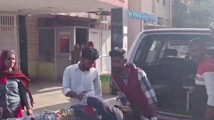 पाली: ट्रक बस की भिड़ंत, एक दर्जन यात्री घायल, मची चीख पुकार