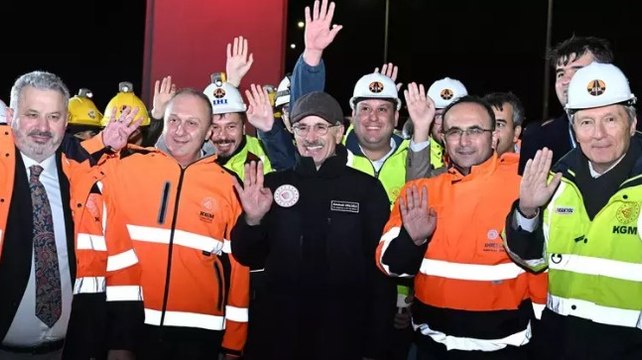 Ulaştırma ve Altyapı Bakanı Abdulkadir Uraloğlu, FSM Köprüsü'nde incelemelerde bulundu