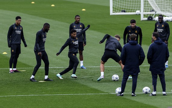 AR 28 REAL MADRID CARLO NAPOLI OOV