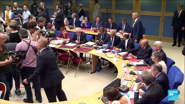 Mort de Gérard Collomb, ancien maire de Lyon et ex-ministre de l'Intérieur • FRANCE 24