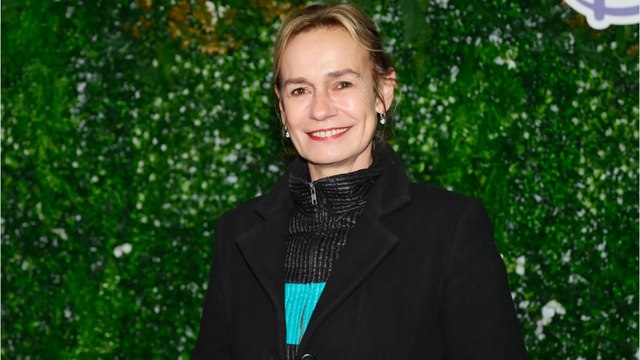 VOICI : Des maltraitances et des négligences au sein de l'Ehpad : Sandrine Bonnaire porte plainte après la mort de sa mère