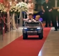 Un lien éternel tissé par l'amour et l'extraordinaire : Le mariage inoubliable de Cíntia Bonfante