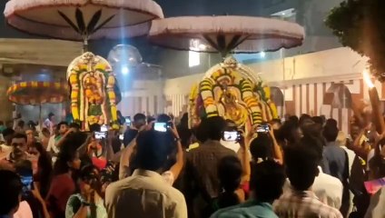 कपालीश्वर मंदिर में श्रद्धालुओं ने कार्तिग दीप प्रज्वलित किया... देखें वीडियो