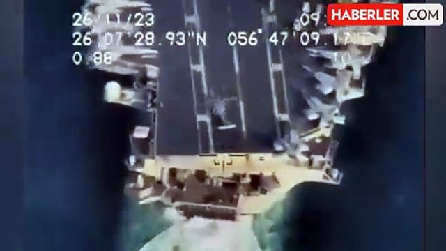 İran, Hürmüz Boğazında insansız hava aracının ABD savaş gemilerini taciz ettiği görüntüleri yayınladı