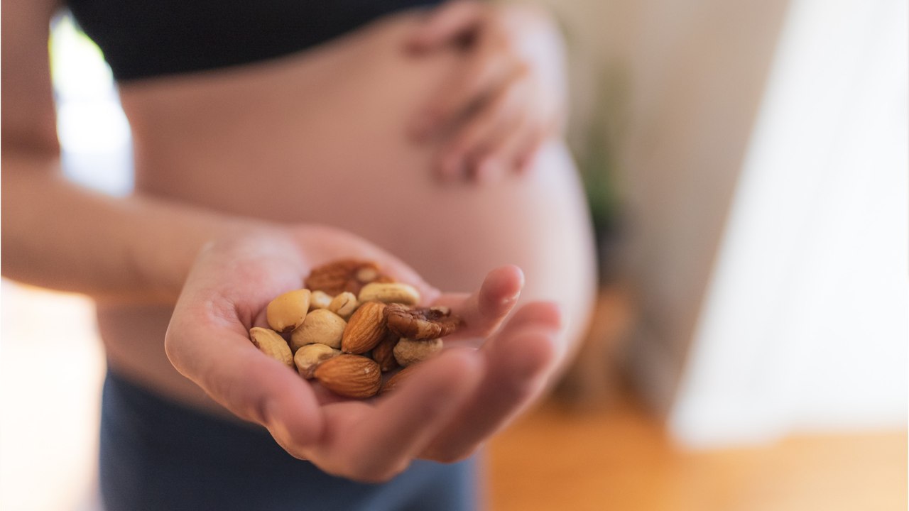 Kinder, Schwangere, und stillende Mütter aufgepasst - Bundesamt warnt vor radioaktiv belasteten Paranüssen