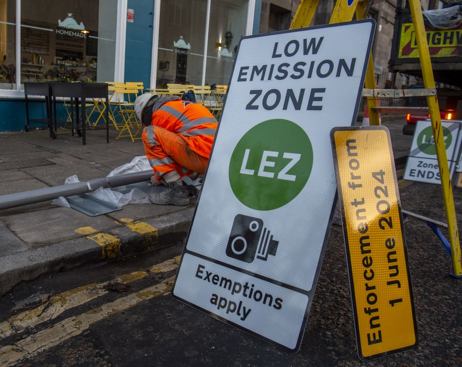 Low Emission Zone signs in place in Edinburgh with six months to go
