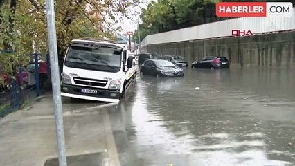 Beykent Sanayi Sitesi'nde Yoğun Yağış Sonucu Yollar Göle Döndü