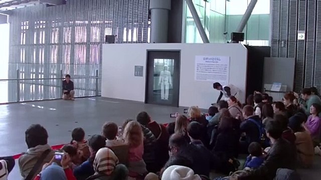 【ASIMO】HONDA Humanoid Robot 実演 / Demonstration @日本科学未来館 [Miraikan]