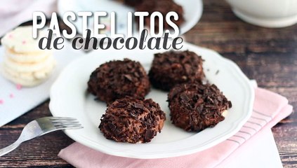 Pastelitos de chocolate y merengue