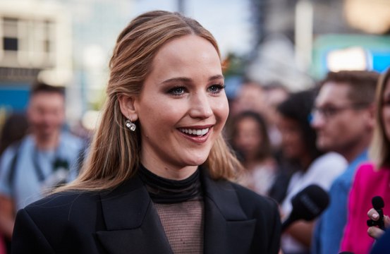 Jennifer Lawrence répond aux rumeurs de chirurgie esthétique