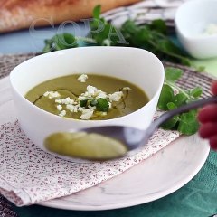 Sopa fría de guisantes rápida