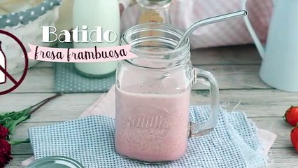 Batido vegano de frutos rojos