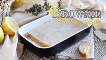 Brownie de limón y avena con glaseado de limón