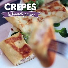 Crepes rellenos de bechamel, queso y jamón