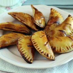 Empanadillas dulces con mermelada