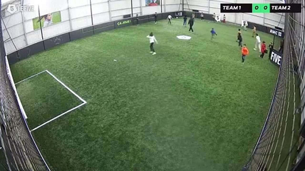 SERVICE ENFANCE BONNEUIL LA PASSERELLE  29/11 à 15:00 - Football Terrain 4 (LeFive Créteil)