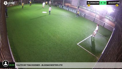 Faute de TOM DOONER - BLOOMCHESTER UTD