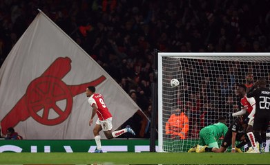 آرسنال واَيندهوفن يعبران إلى ثمن نهائي دوري أبطال أوروبا