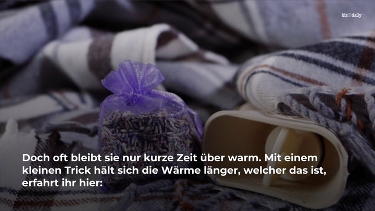 Wie halten wärmflaschen länger warm? dieser alte trick hilft