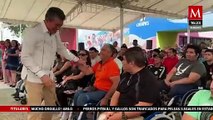 Gobernador de Chiapas entrega apoyos a personas con enfermedades neurológicas