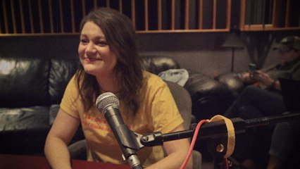 Mae Estes - Run (Acoustic)