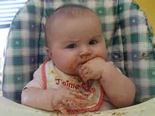 bébé aime le chocolat
