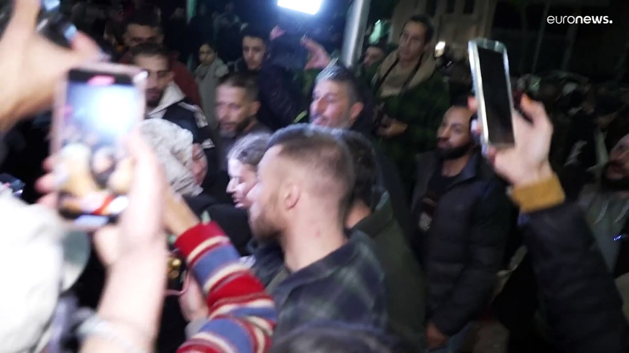 فيديو: "أيقونة المقاومة الشعبية" عهد التميمي تل...