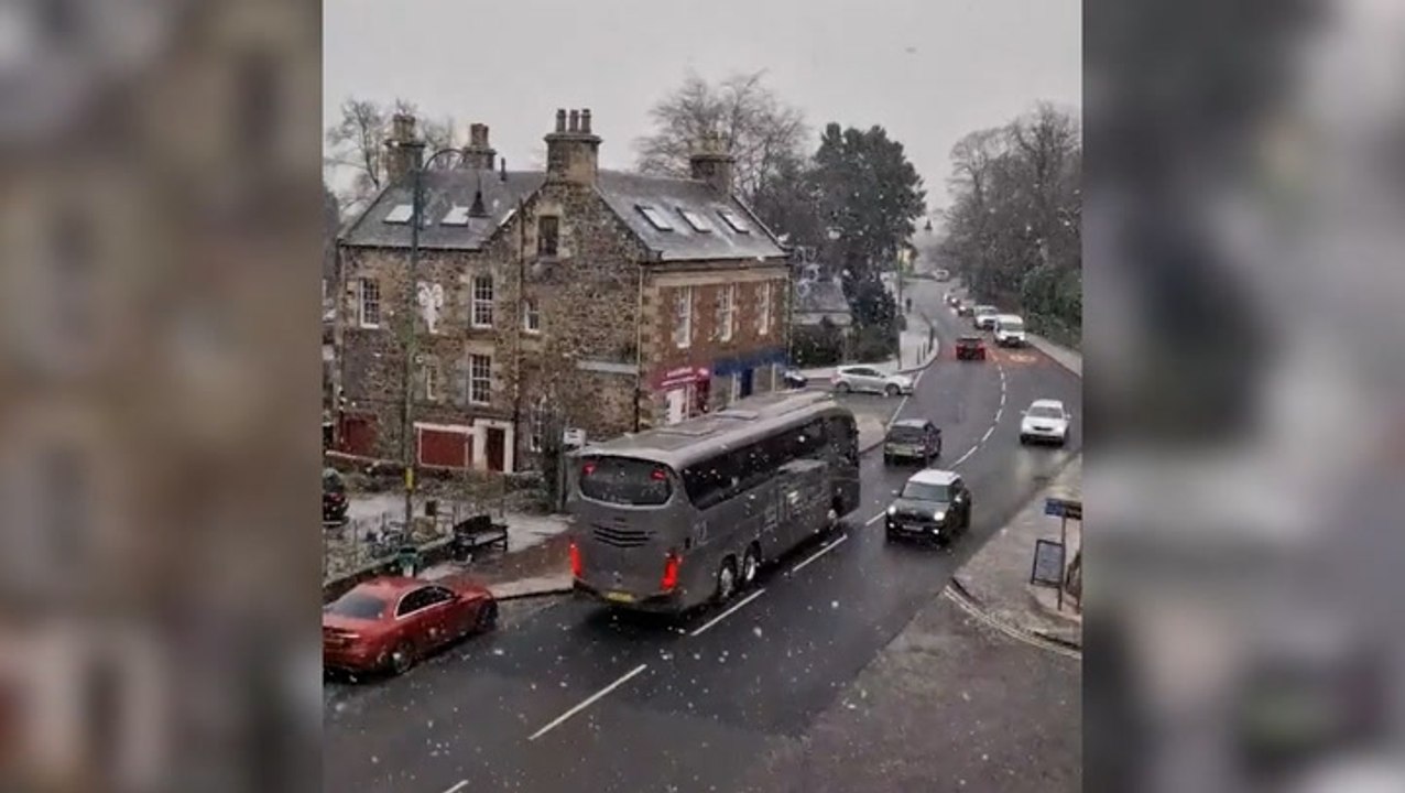 Snow falls in parts of UK as Met Office gives early verdict on white Christmas