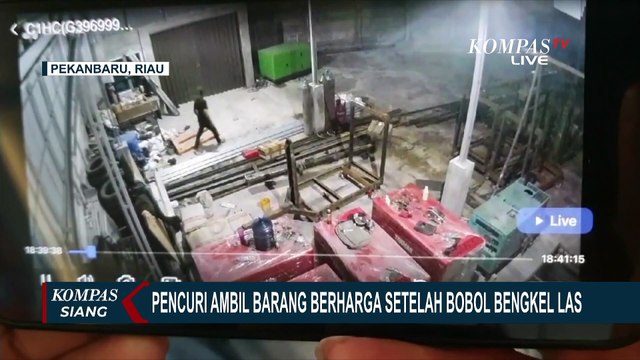 Detik-Detik Pencuri di Riau Bobol Bengkel Las dan Ambil Barang Berharga