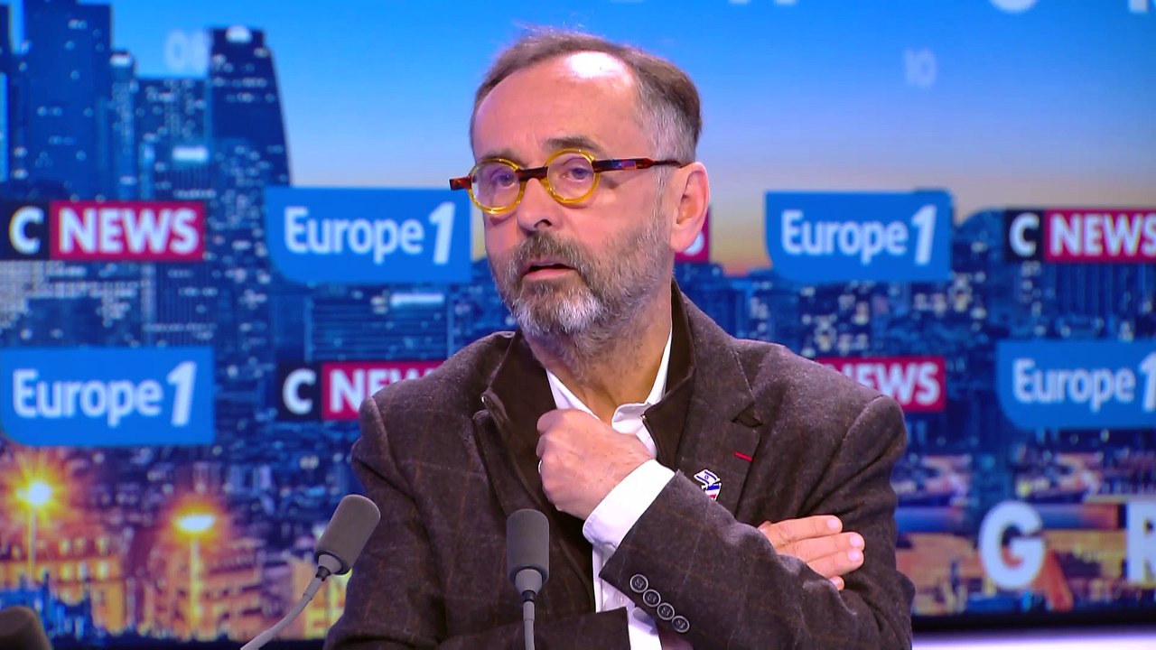 «C'est la pire des horreurs» : Robert Ménard s'indigne de ceux qui parlent de guerre civile en France