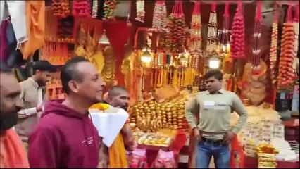 रावण व मंदोदरी के रूप में  गंगाजी में विसर्जित किए  156 मृतकों कें अस्थि कलश