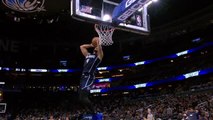 Jalen Suggs sinks 360 breakaway dunk