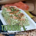 Terrine mit zucchini und geräuchertem lachs