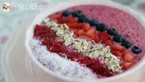 Smoothie bowl with berries - video recipe !
