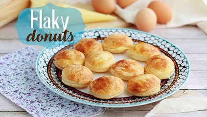 Vanilla puff pastry doughnuts