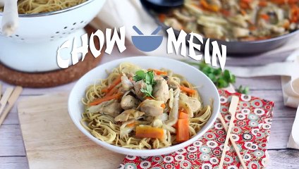 Chow mein (chao men), chinese noodles with chicken and vegetables
