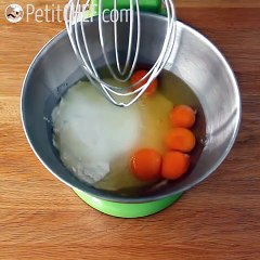 Irresistible XXL Donut Cake 🍩 – Perfect for Sharing!